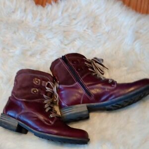 Joseph Seibel ~Burgundy Leather Lace Up Ankle Boots (40)